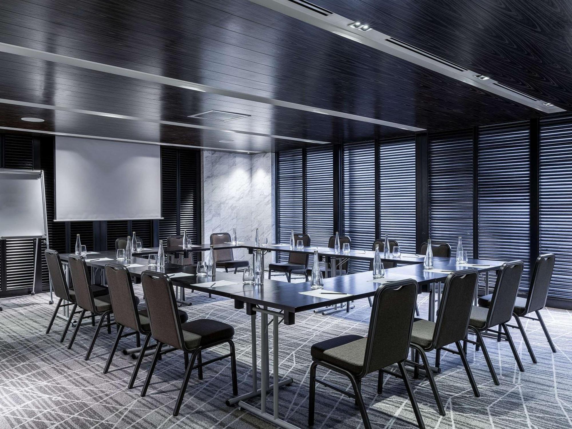 Movenpick Hotel & Convention Centre Klia Sepang Dış mekan fotoğraf Meeting room