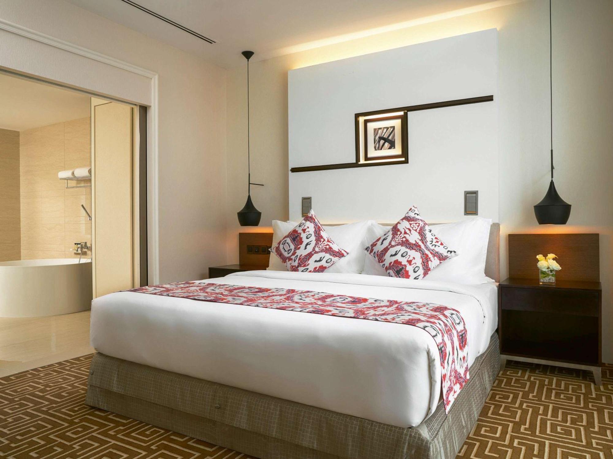 Movenpick Hotel & Convention Centre Klia Sepang Dış mekan fotoğraf Deluxe Room